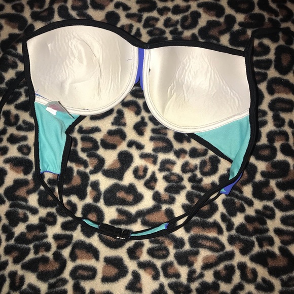 Triangle bathing suit - Picture 2 of 3